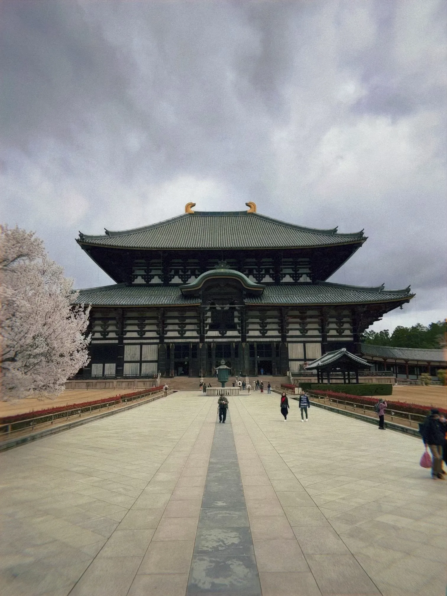 Tōdai-ji Temple (東大寺) in Nara, Japan. Daibutsuden (Great Buddha Hall)